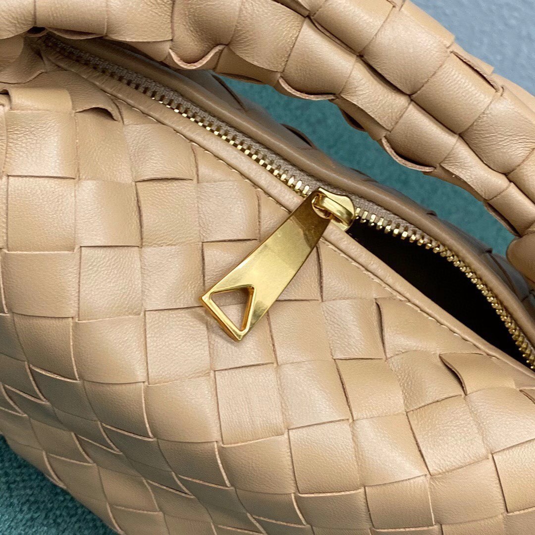 Bottega Veneta BV Jodie Mini Bag In Beige Intrecciato Lambskin