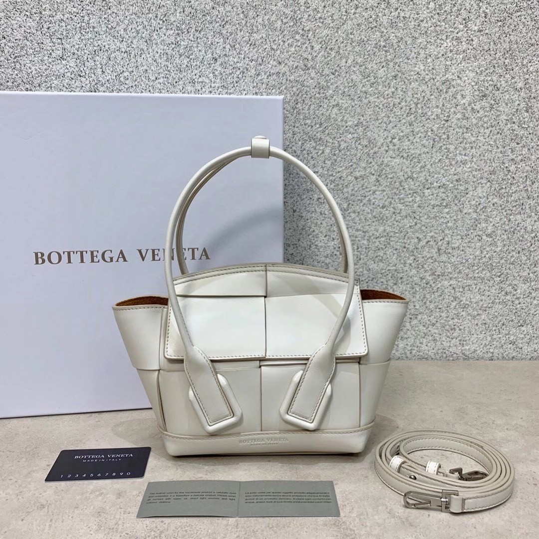 Bottega Veneta Mini Arco Bag In White Intrecciato Calfskin