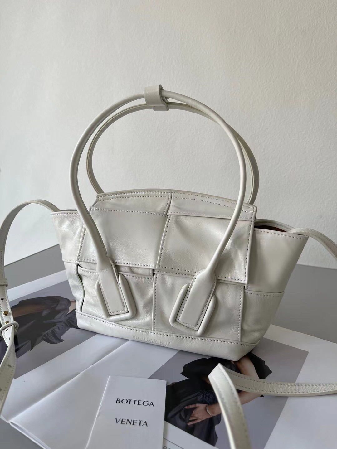 Bottega Veneta Mini Arco Bag In White Intrecciato Leather