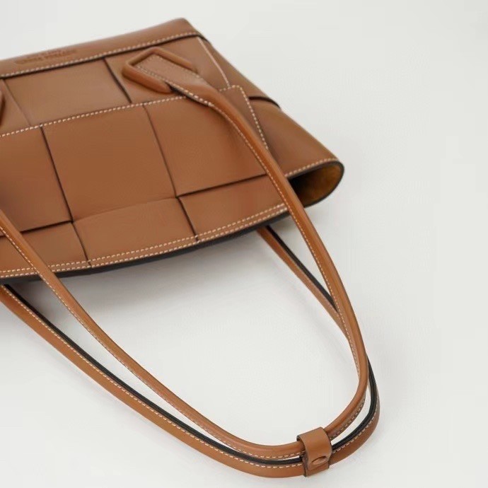 Bottega Veneta Arco Small Bag In Caramel Intrecciato Calfskin