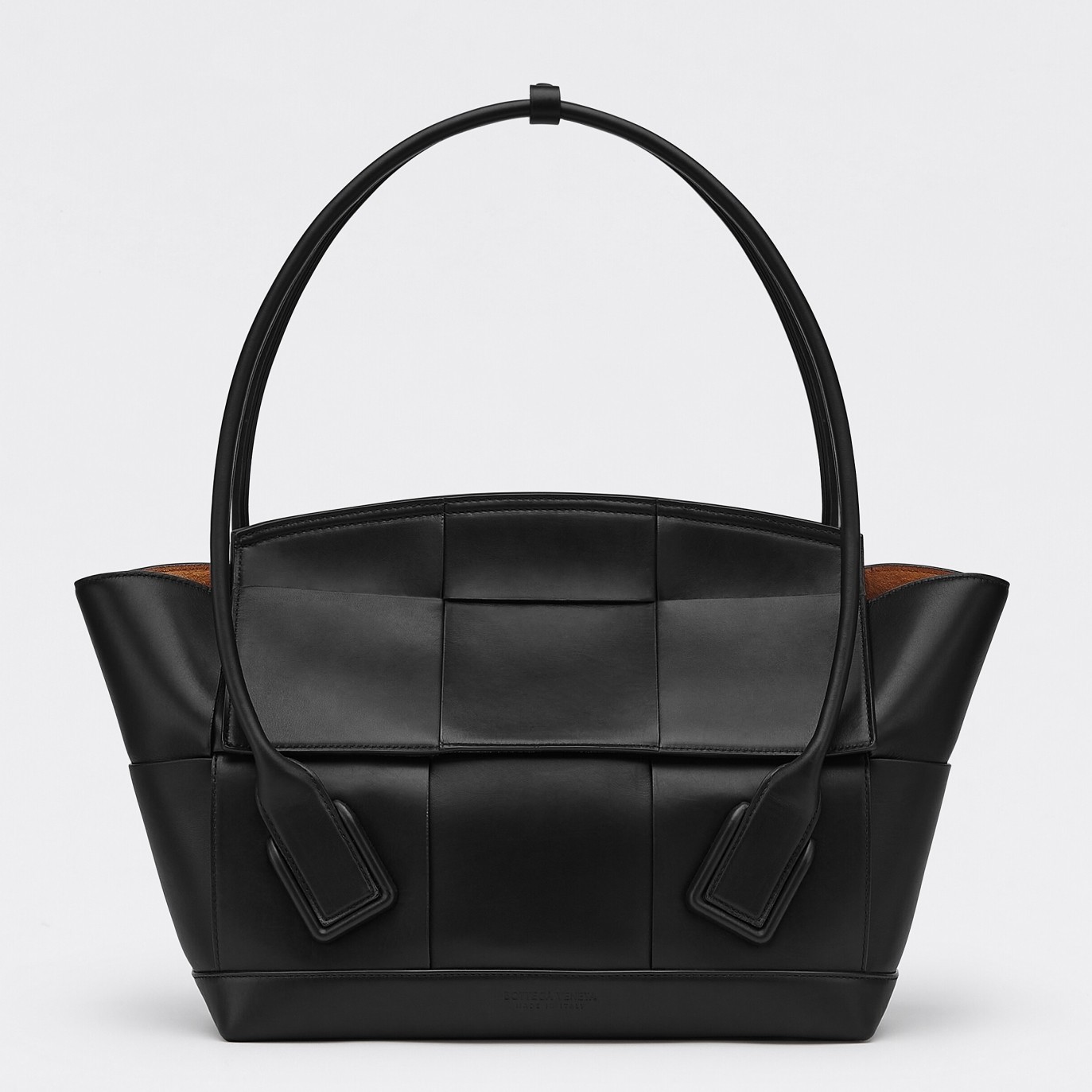 Bottega Veneta Arco Medium Bag In Black Intrecciato Calfskin