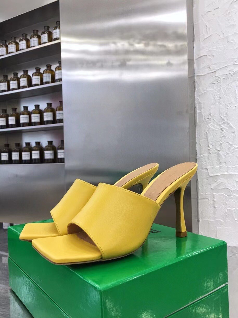 Bottega Veneta Stretch Mules 90mm In Yellow Lambskin