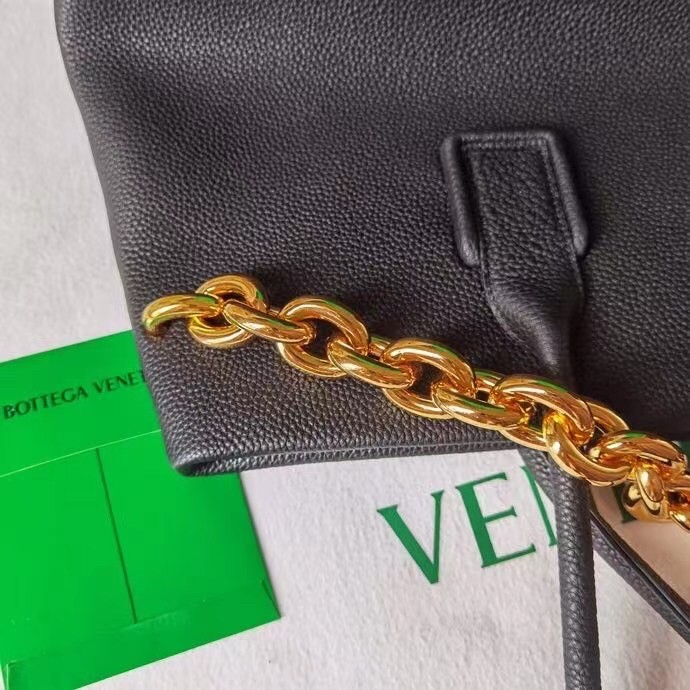 Bottega Veneta Chain Tote Bag In Black Grained Leather