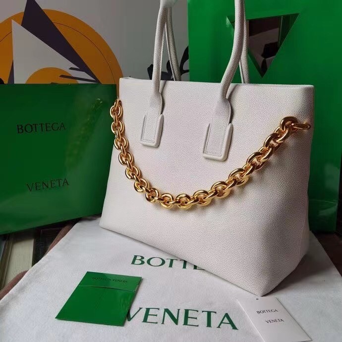 Bottega Veneta Chain Tote Bag In White Grained Leather