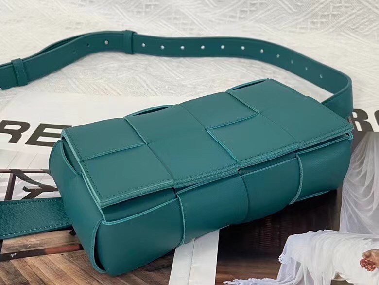 Bottega Veneta Cassette Belt Bag In Mallard Intrecciato Leather