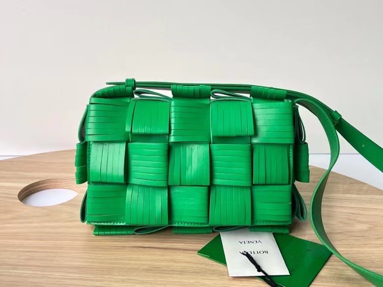 Bottega Veneta Cassett Fringed Bag In Parakeet Lambskin