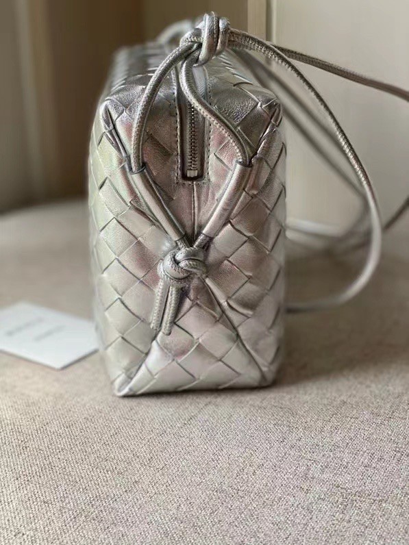 Bottega Veneta Small Loop Bag In Silver Intrecciato Lambskin