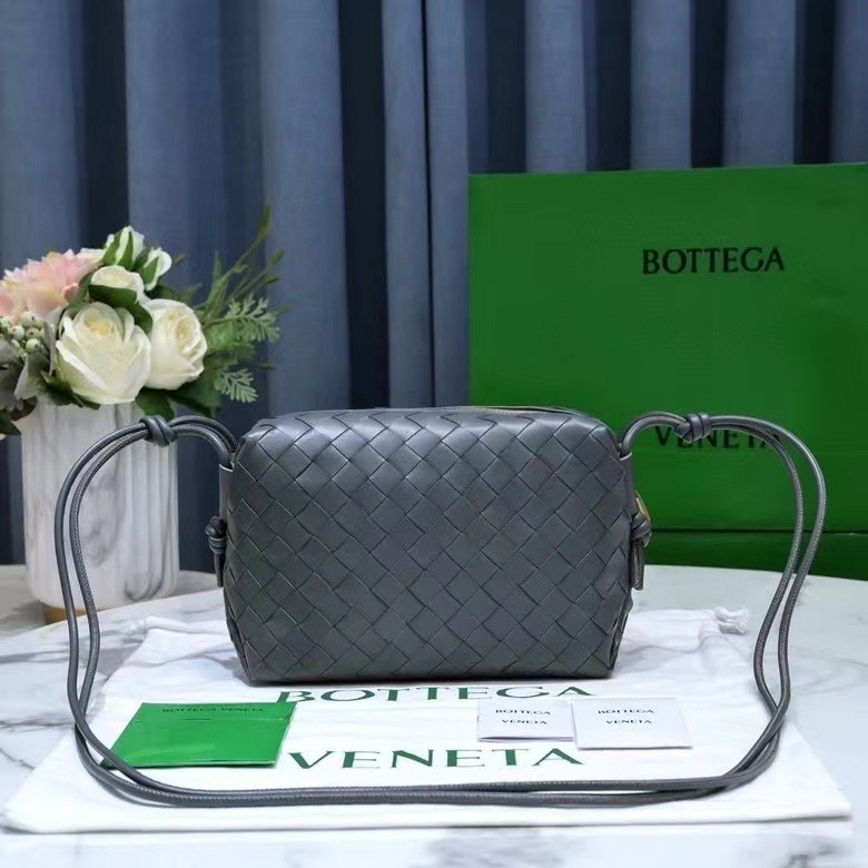 Bottega Veneta Small Loop Bag In Thunder Intrecciato Lambskin