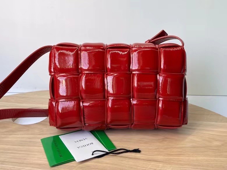 Bottega Veneta Padded Cassette Bag In Red Deerskin