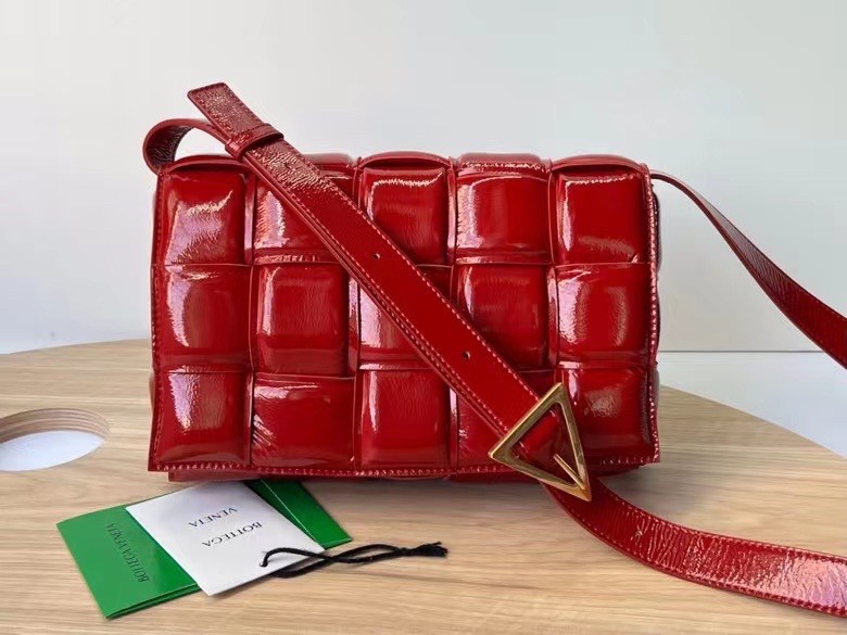 Bottega Veneta Padded Cassette Bag In Red Deerskin