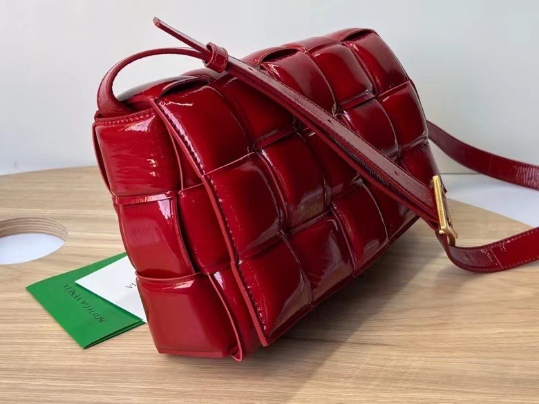 Bottega Veneta Padded Cassette Bag In Red Deerskin