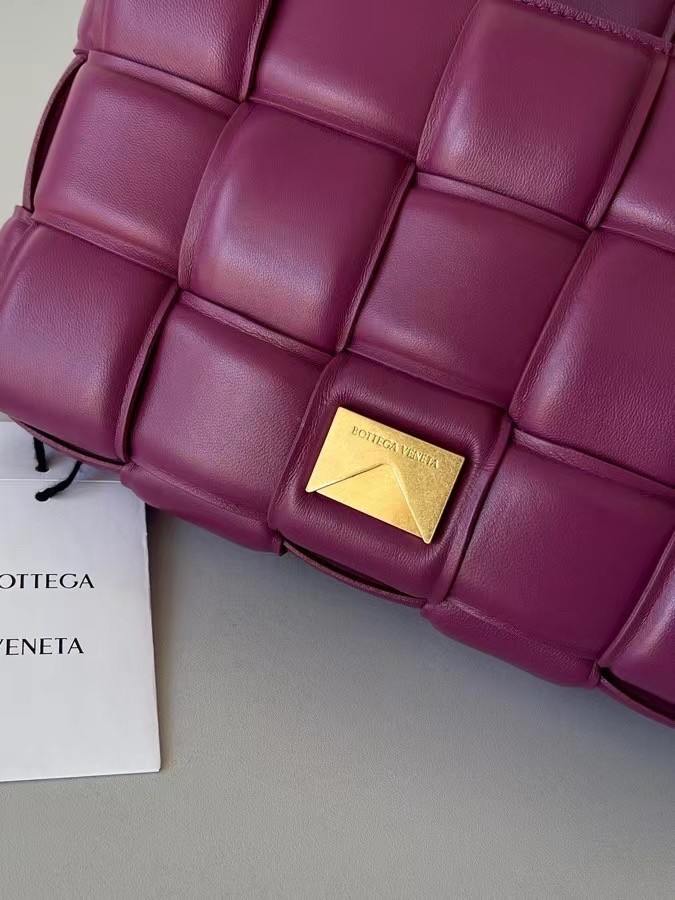 Bottega Veneta Padded Cassette Bag In Cinnabar Lambskin