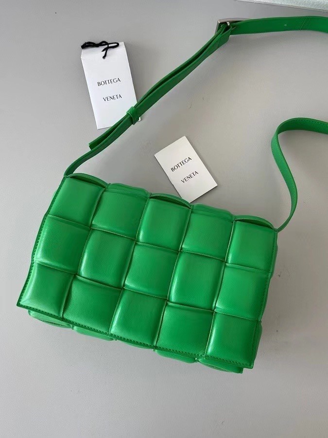 Bottega Veneta Padded Cassette Bag In Green Lambskin