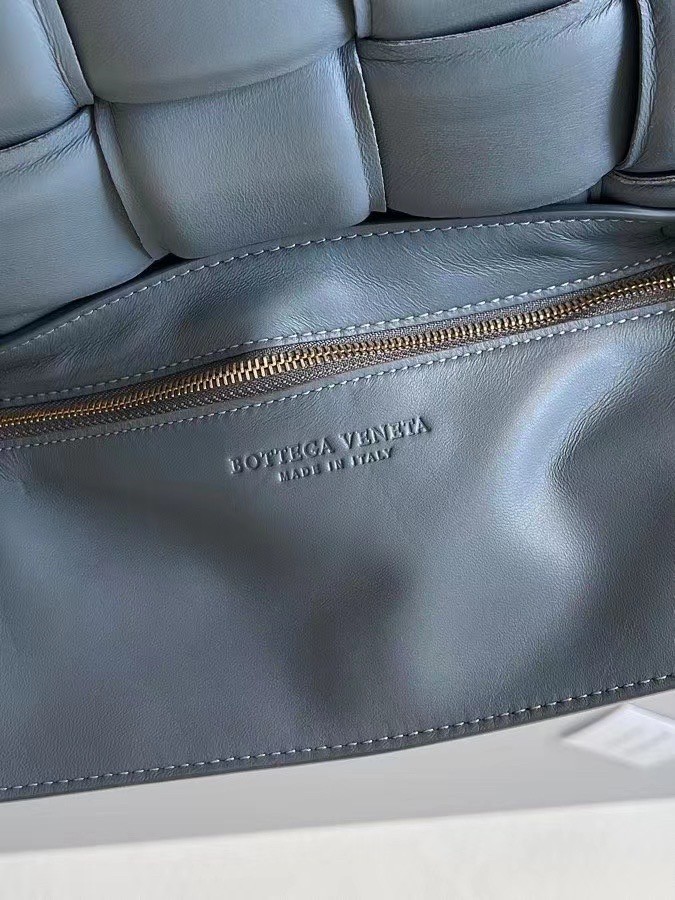 Bottega Veneta Padded Cassette Bag In Thunder Lambskin