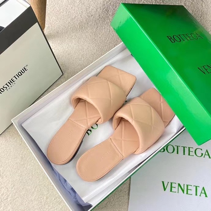 Bottega Veneta Rubber Lido Slides In Peachy Lambskin