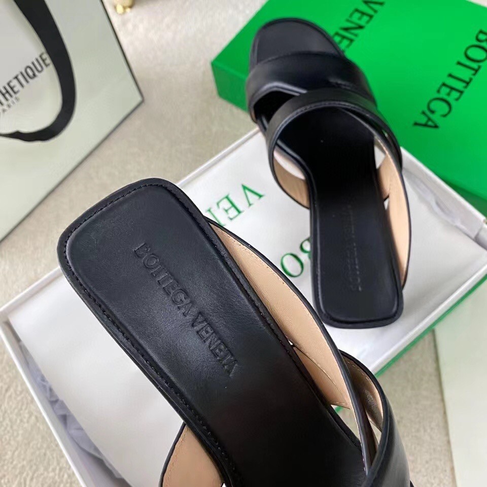 Bottega Veneta Band Slides In Black Lambskin