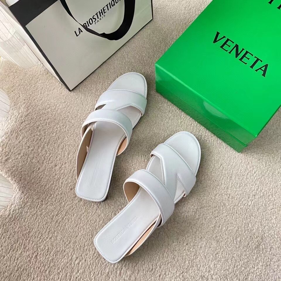 Bottega Veneta Band Slides In White Lambskin