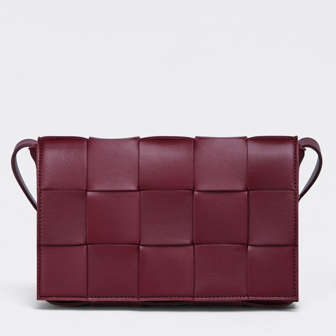 Bottega Veneta Cassett Bag In Bordeaux Intrecciato Lambskin