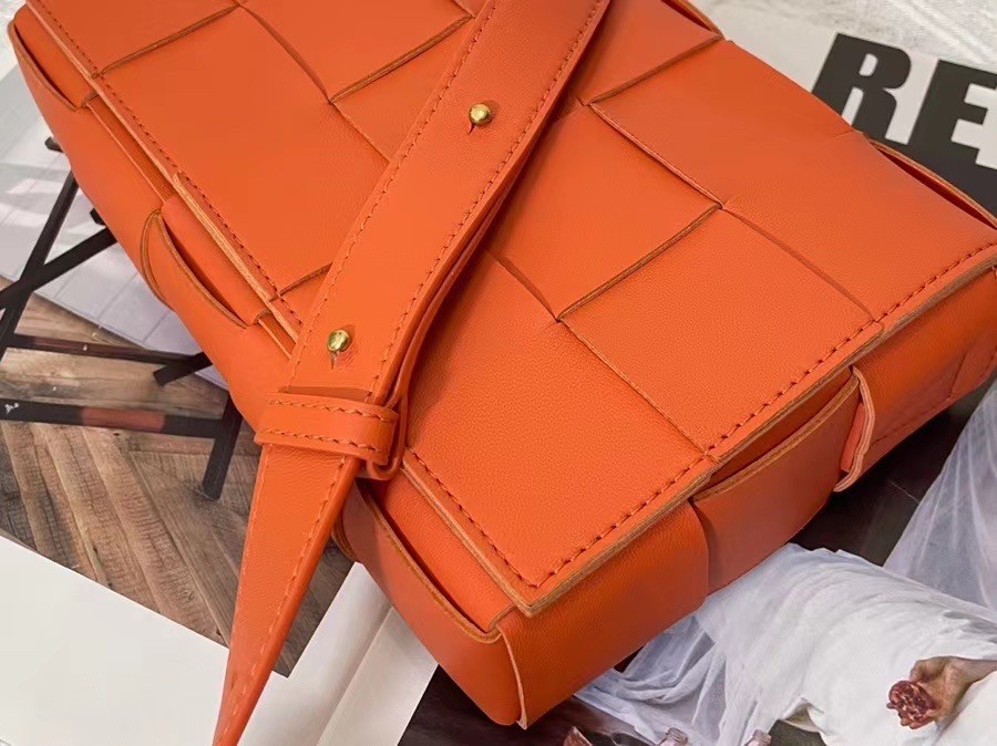 Bottega Veneta Cassett Bag In Orange Intrecciato Lambskin