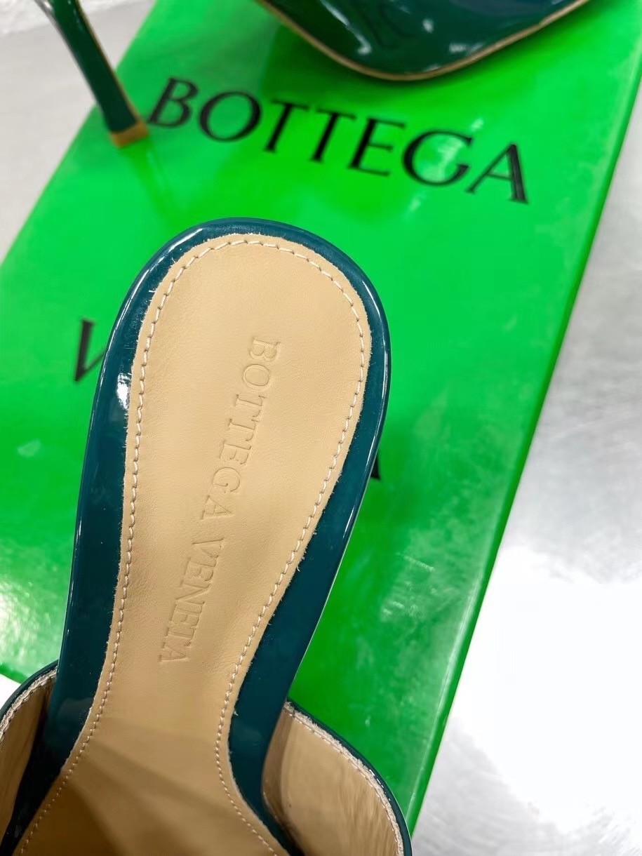 Bottega Veneta Stretch Mules 90mm In Blue Patent Leather