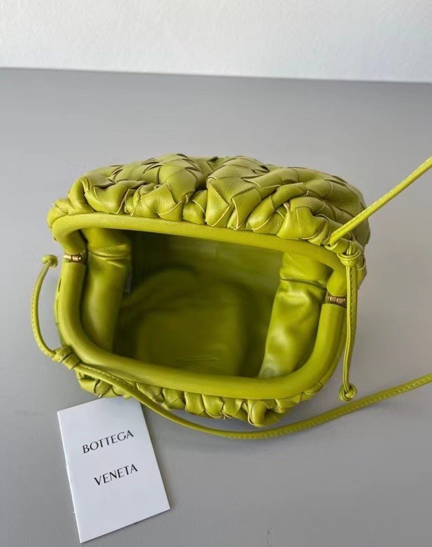 Bottega Veneta Mini Pouch In Kiwi Intrecciato Lambskin