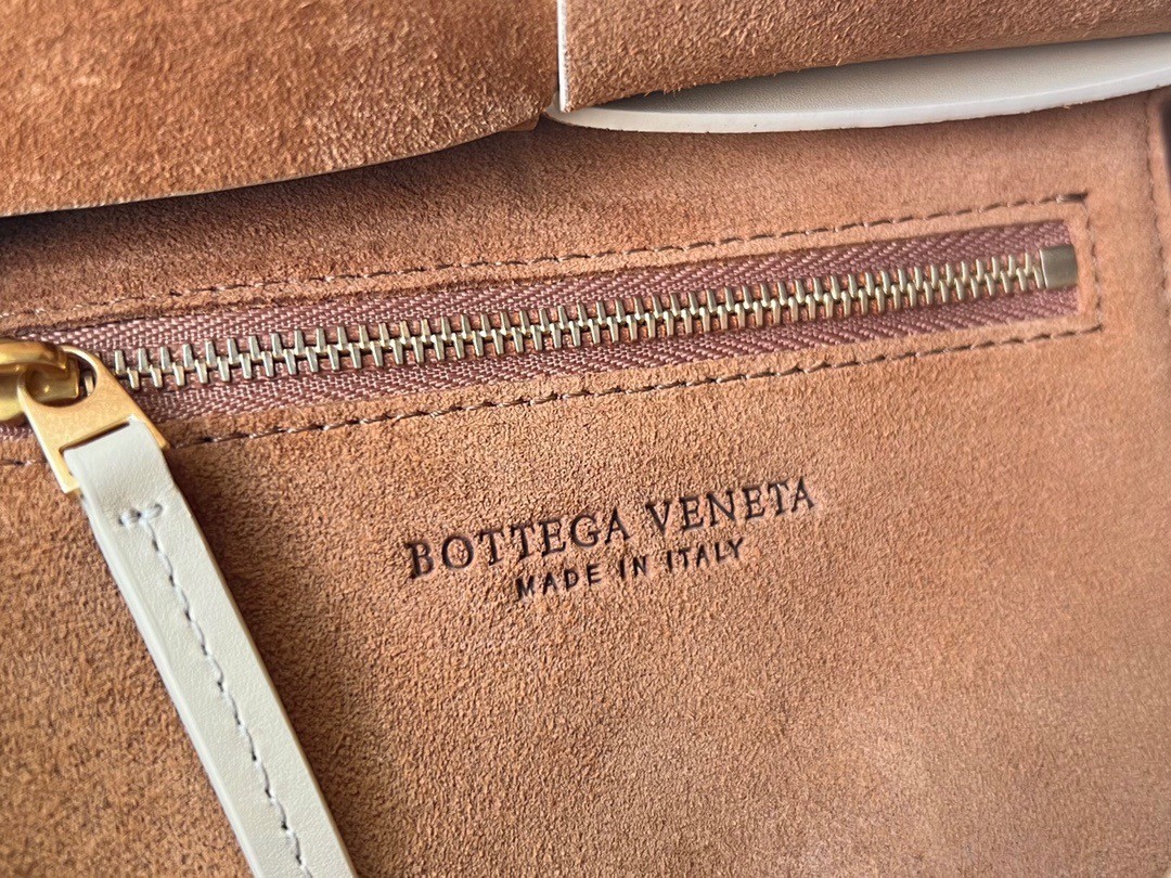 Bottega Veneta Mini Arco Bag In Beige Intrecciato Calfskin