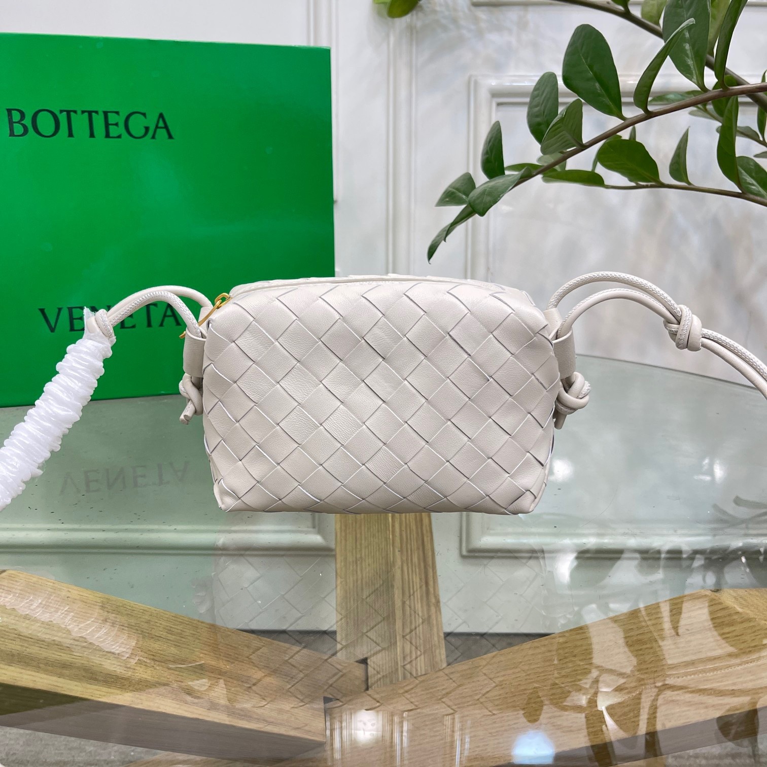 Bottega Veneta Loop Mini Bag In White Intrecciato Lambskin