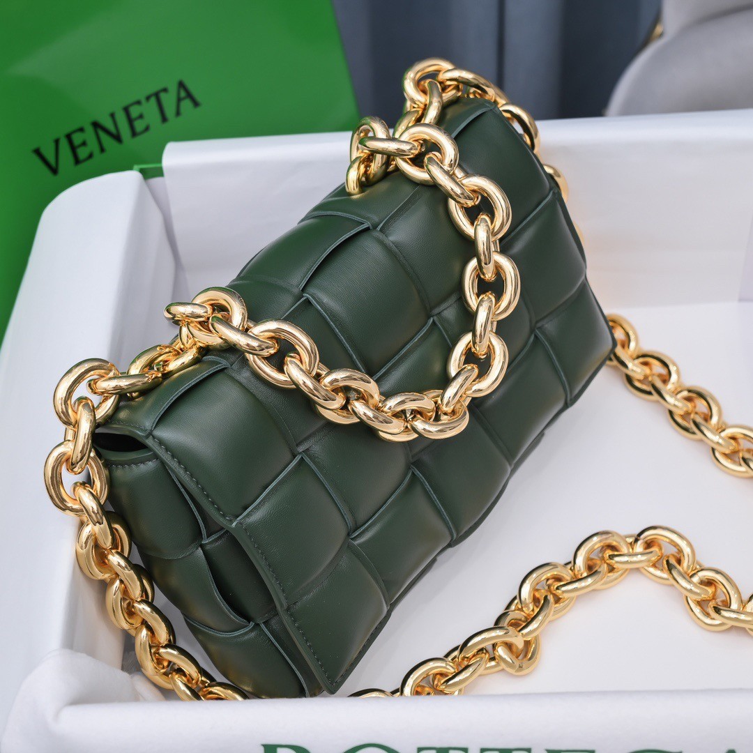 Bottega Veneta Chain Cassette Bag In Raintree Lambskin