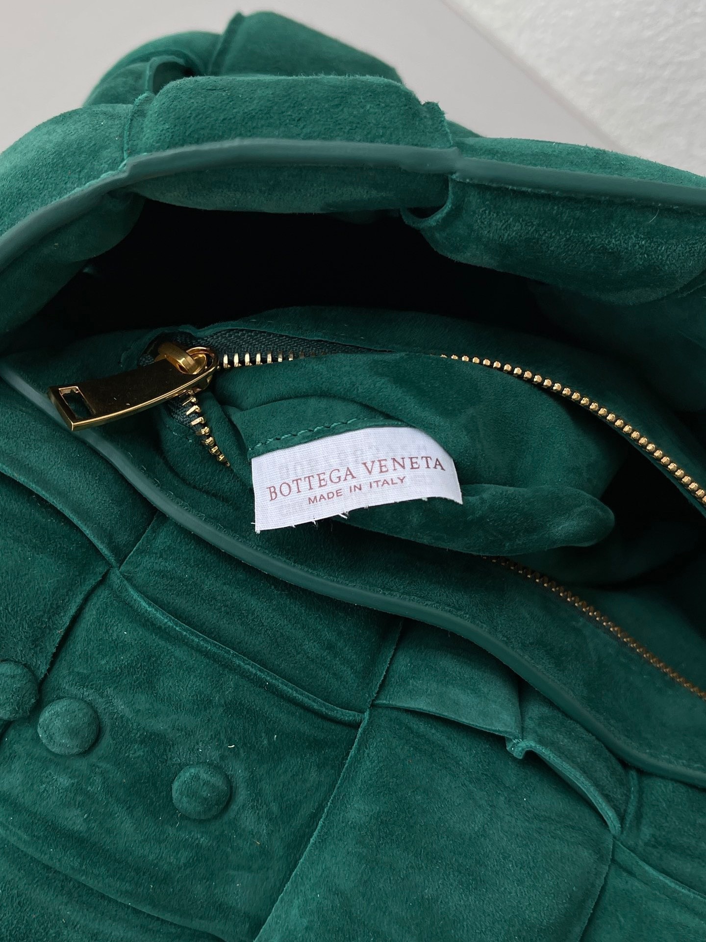 Bottega Veneta Chain Cassette Bag In Emerald Green Suede