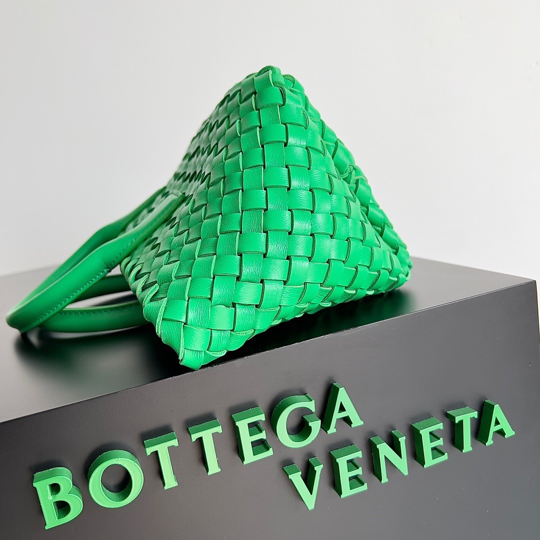 Bottega Veneta Cabat Mini Bag In Green Intrecciato Lambskin