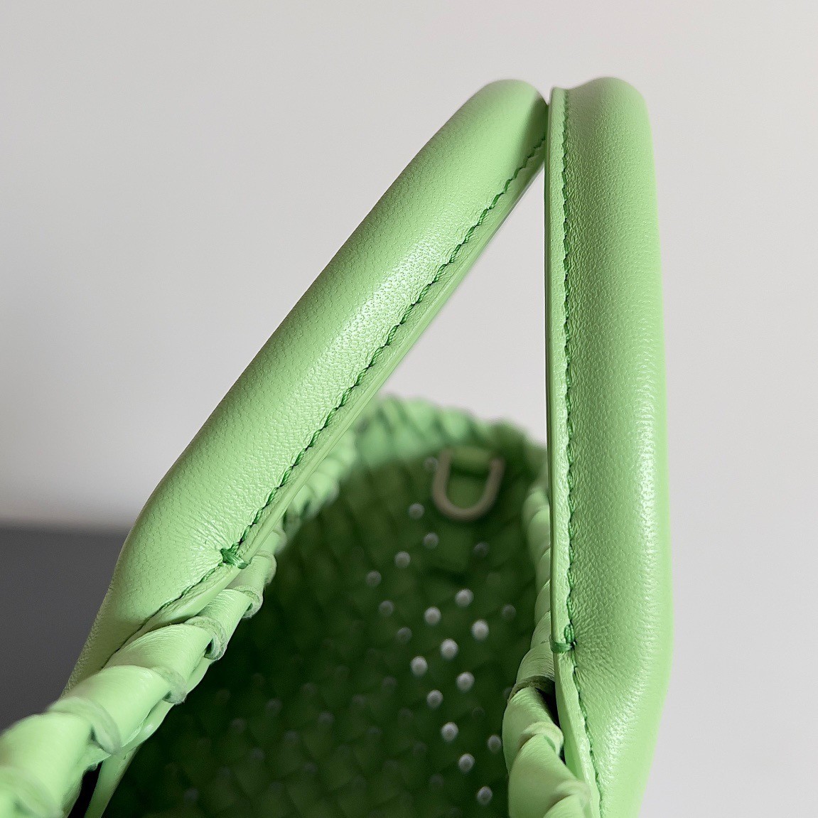 Bottega Veneta Cabat Mini Bag In Pistachio Intrecciato Lambskin