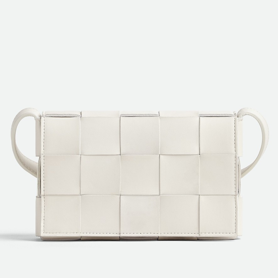 Bottega Veneta Small Cassette Bag In White Intrecciato Lambskin