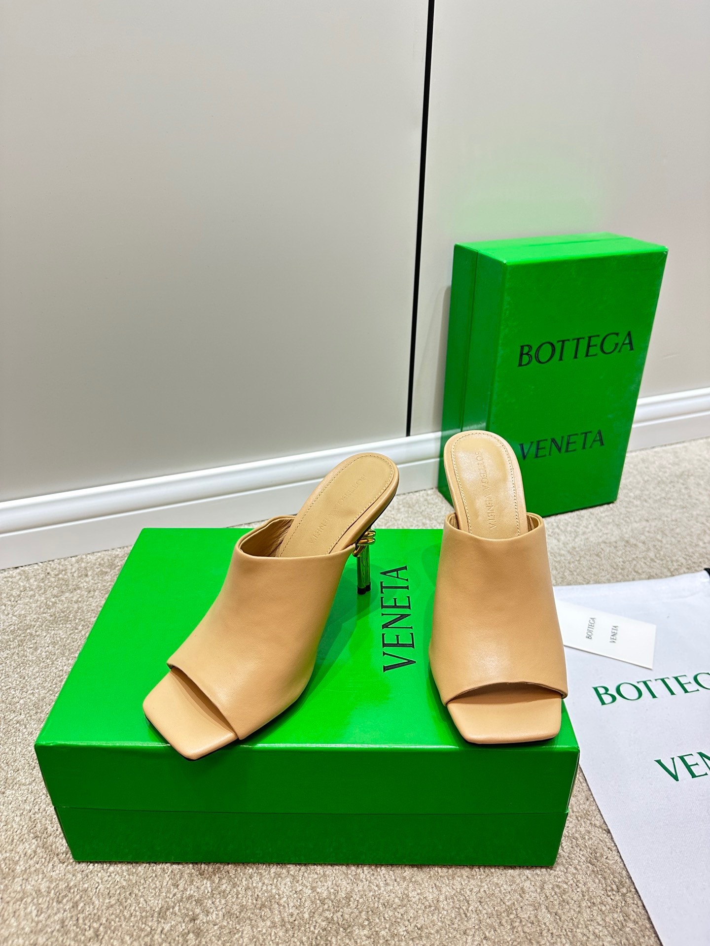 Bottega Veneta Knot Mules 90mm In Beige Lambskin