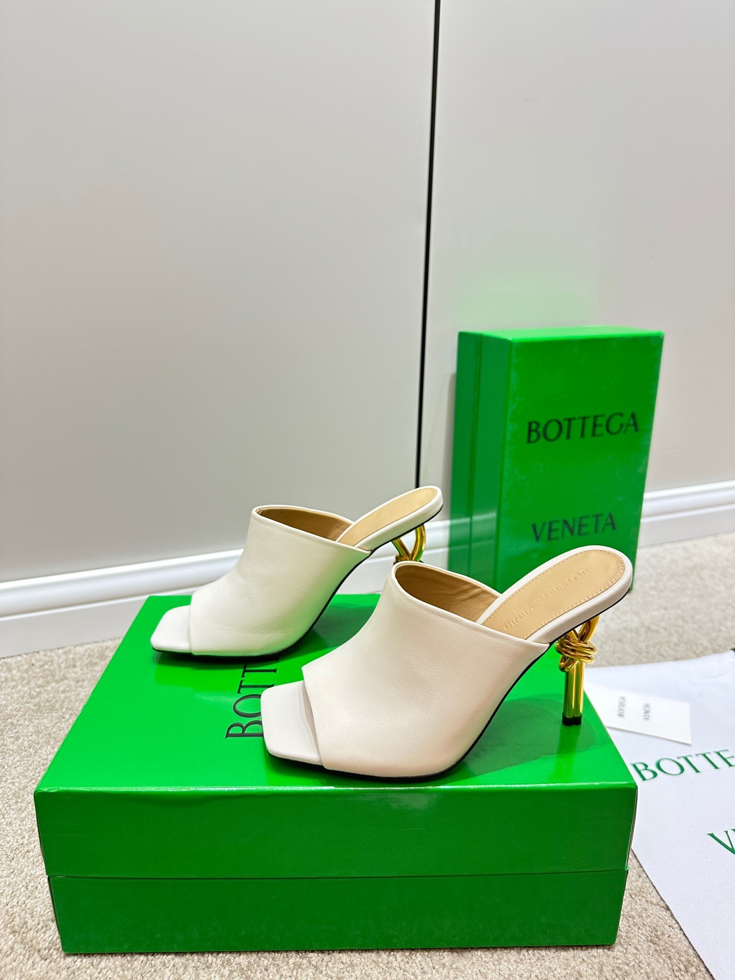 Bottega Veneta Knot Mules 90mm In White Lambskin