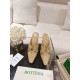 Bottega Veneta Bunnie Mules 90mm In Beige Patent Leather