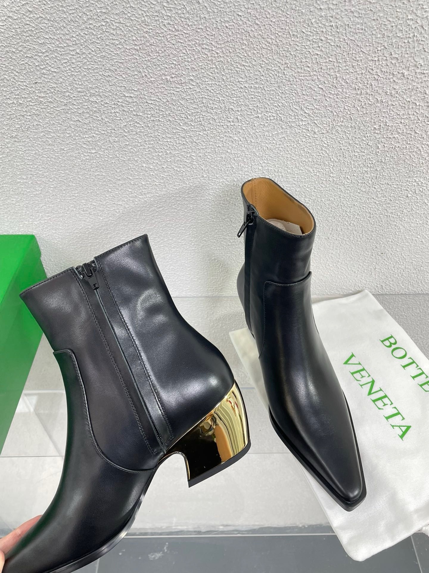 Bottega Veneta Tex Ankle Boots in Black Leather