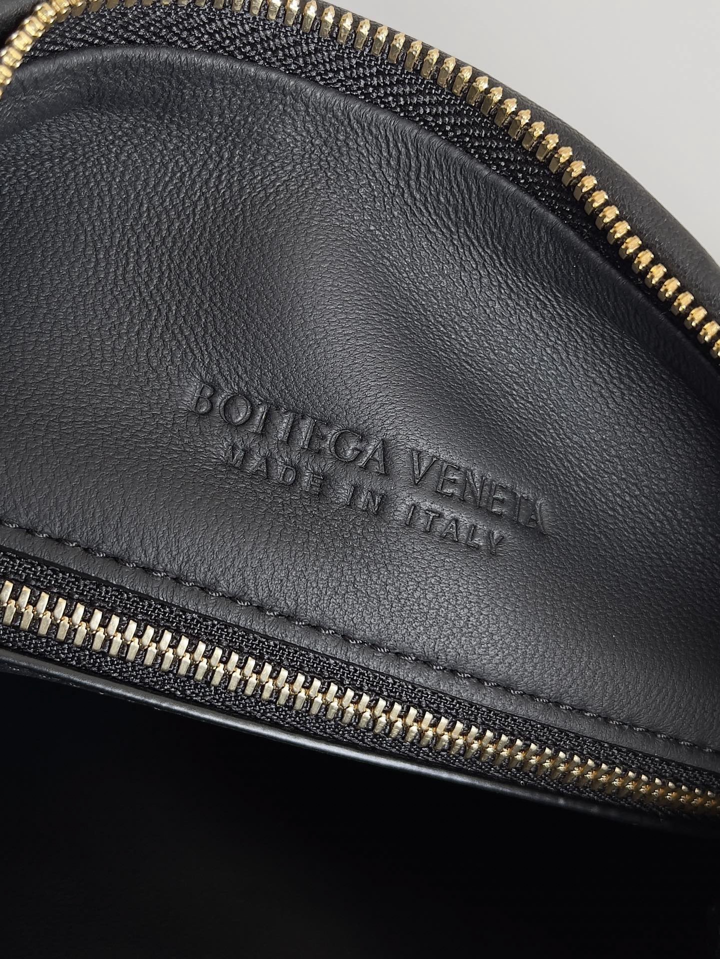 Bottega Veneta Gemelli Medium Bag in Black Intrecciato Lambskin