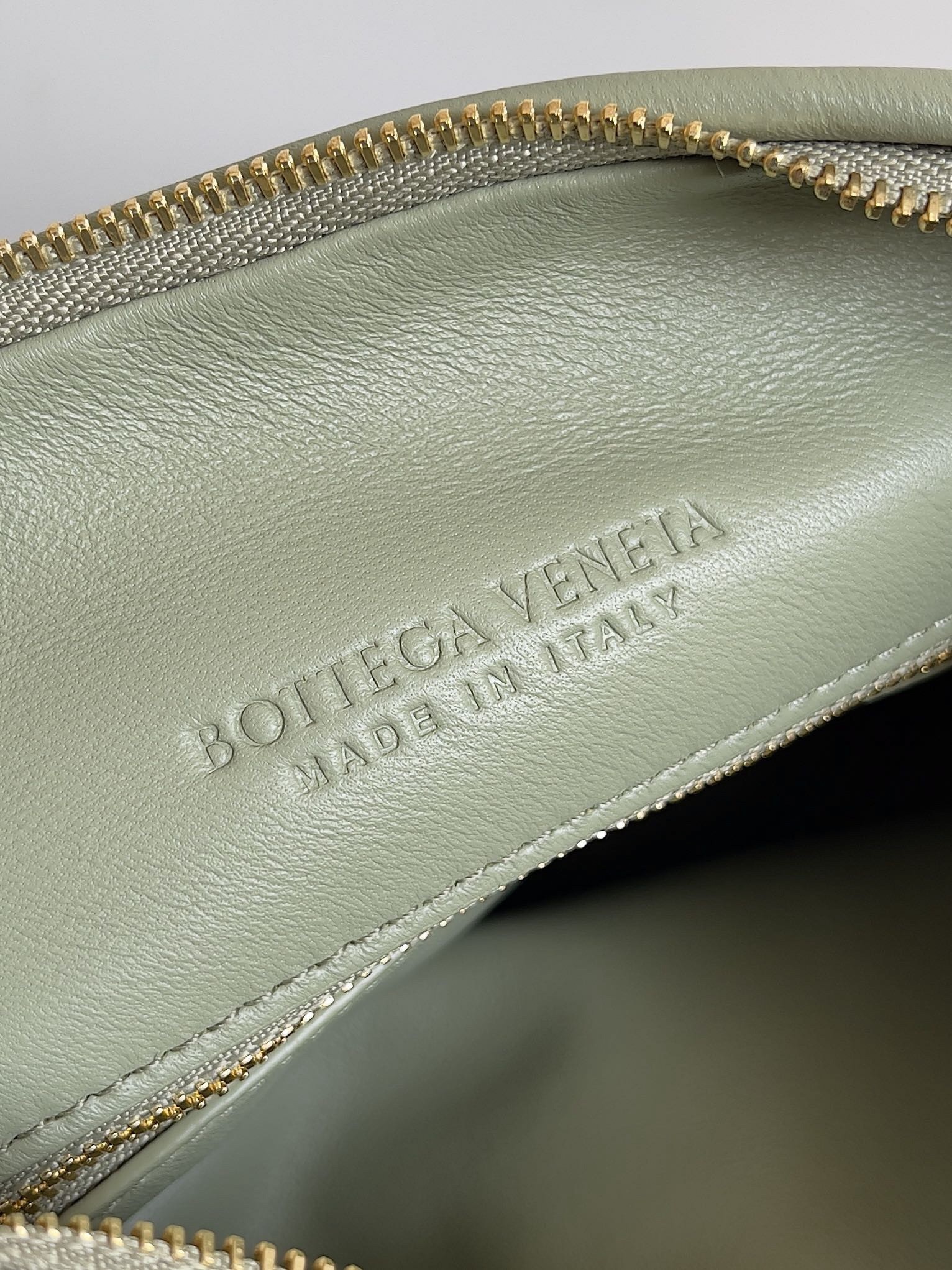 Bottega Veneta Gemelli Medium Bag in Travertine Intrecciato Lambskin