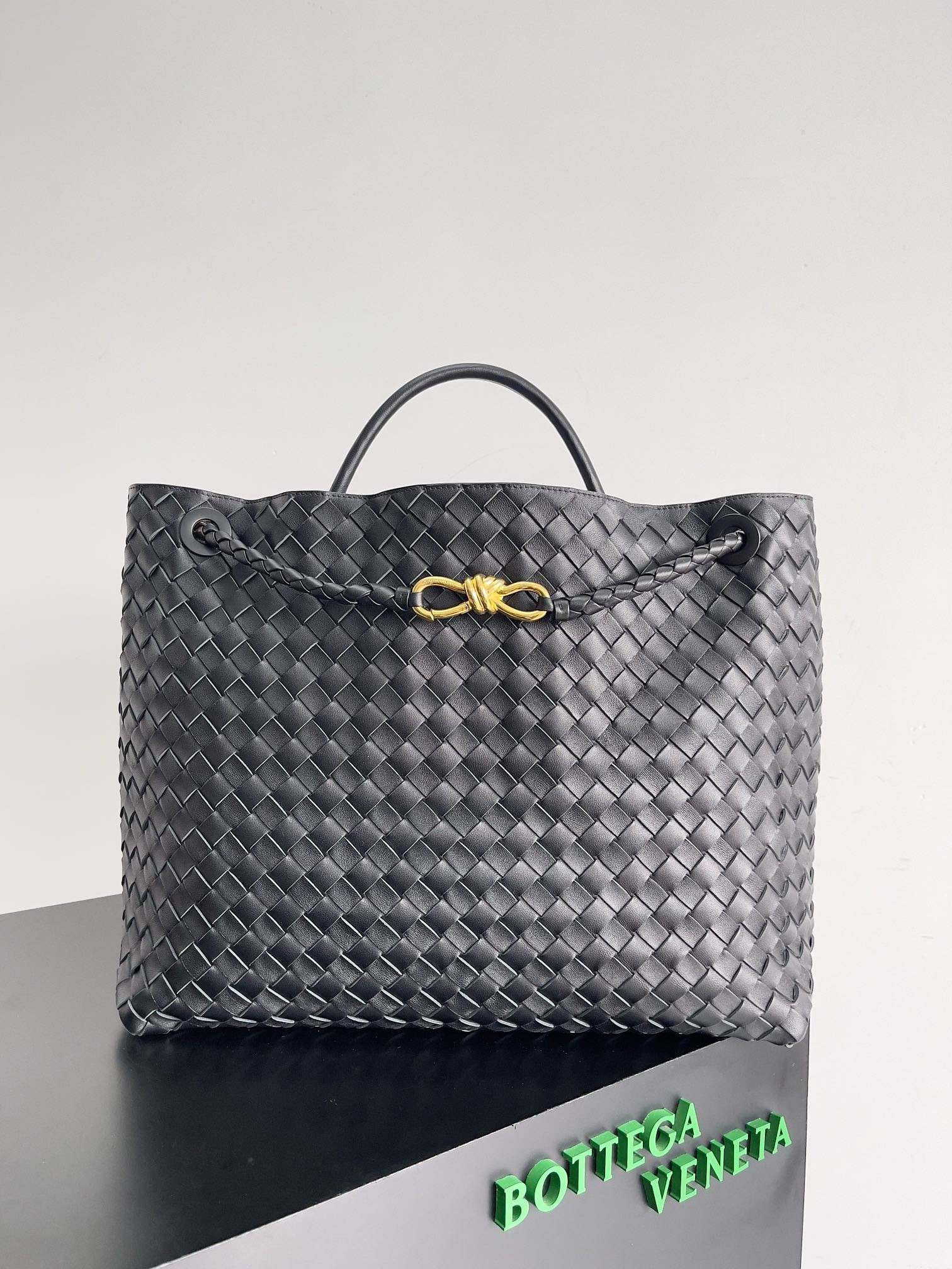 Bottega Veneta Large Andiamo bag In Black Intrecciato Lambskin