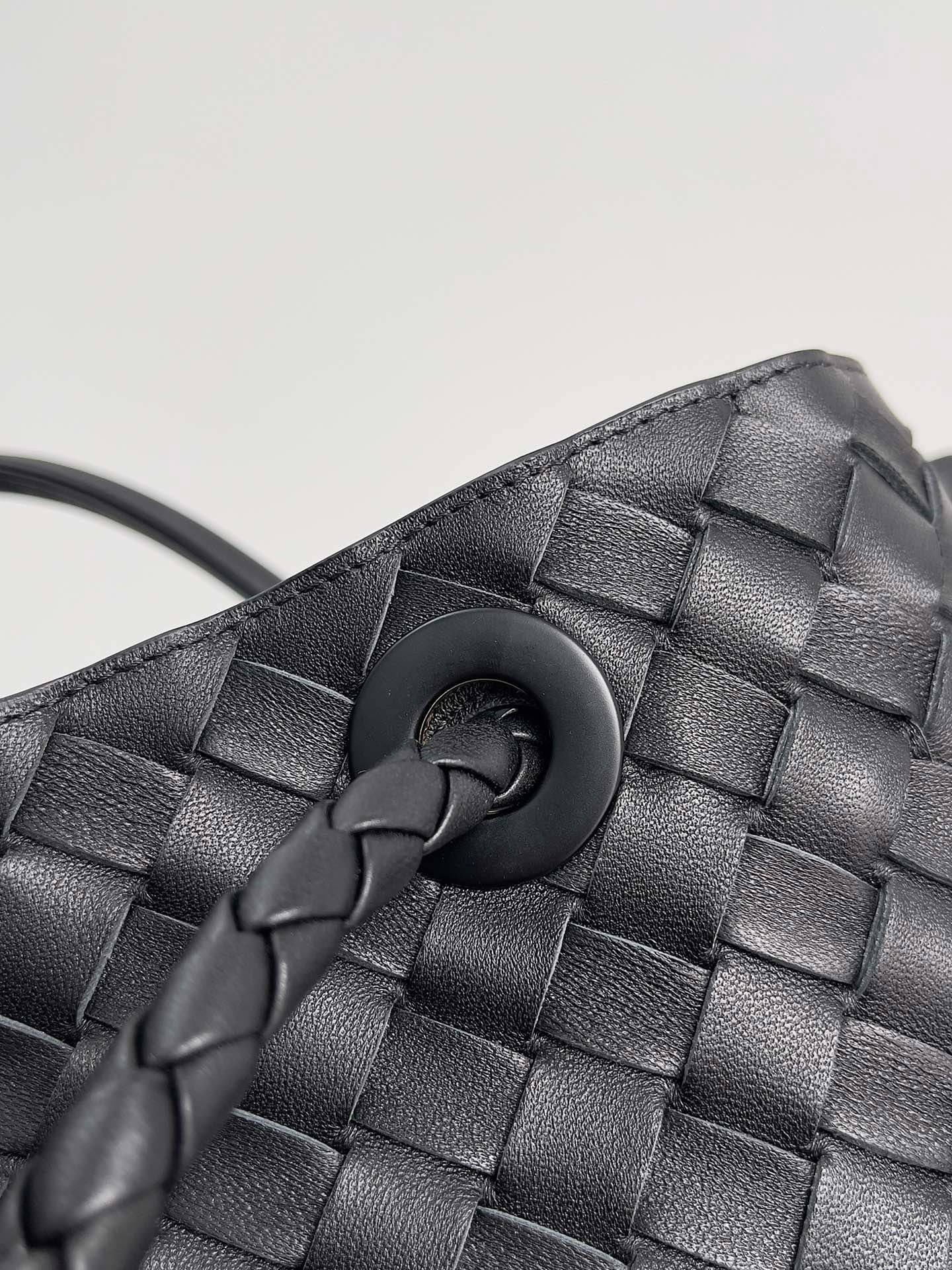 Bottega Veneta Large Andiamo bag In Black Intrecciato Lambskin