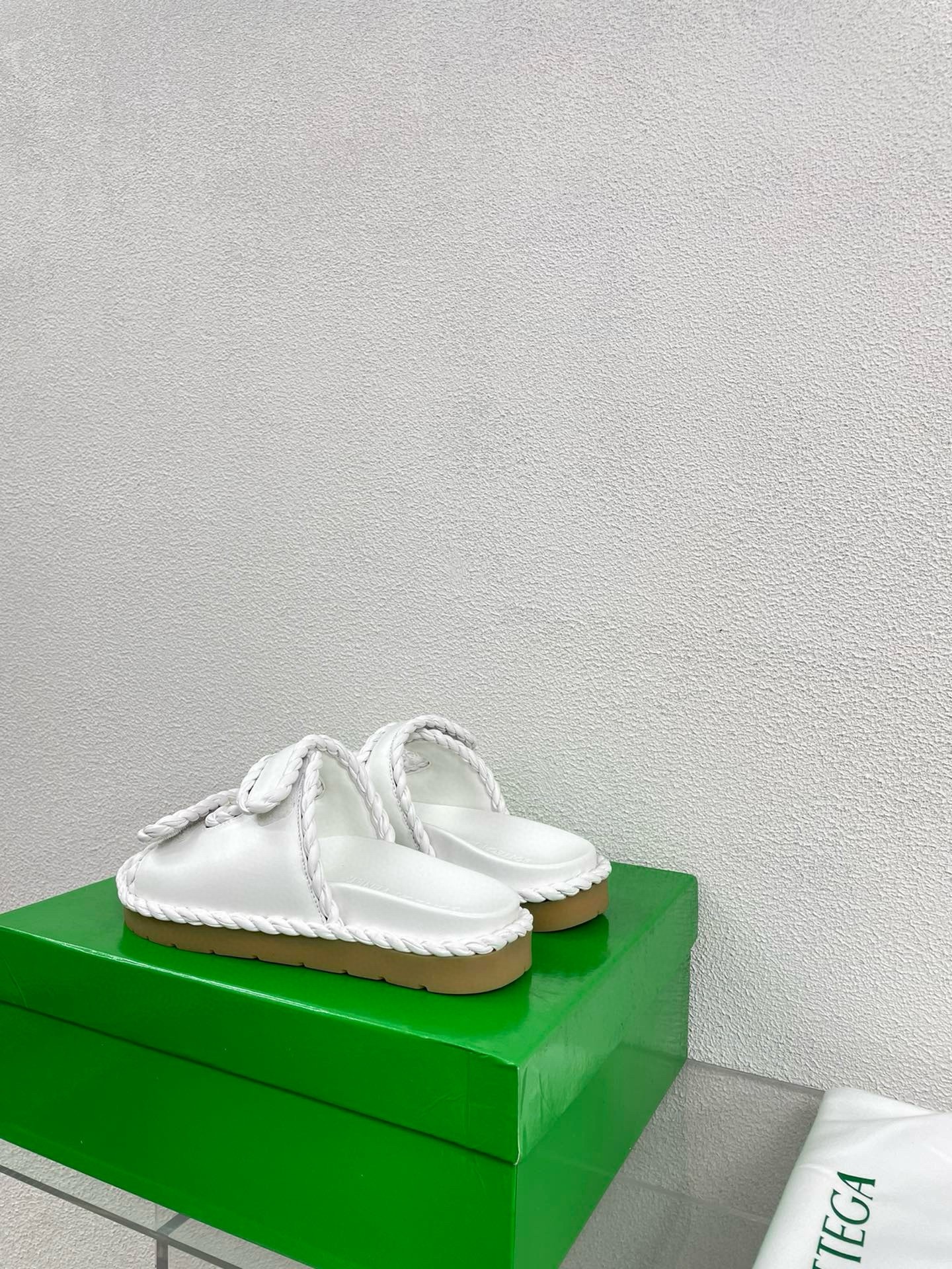 Bottega Veneta Jack Flat Slides in White Lambskin