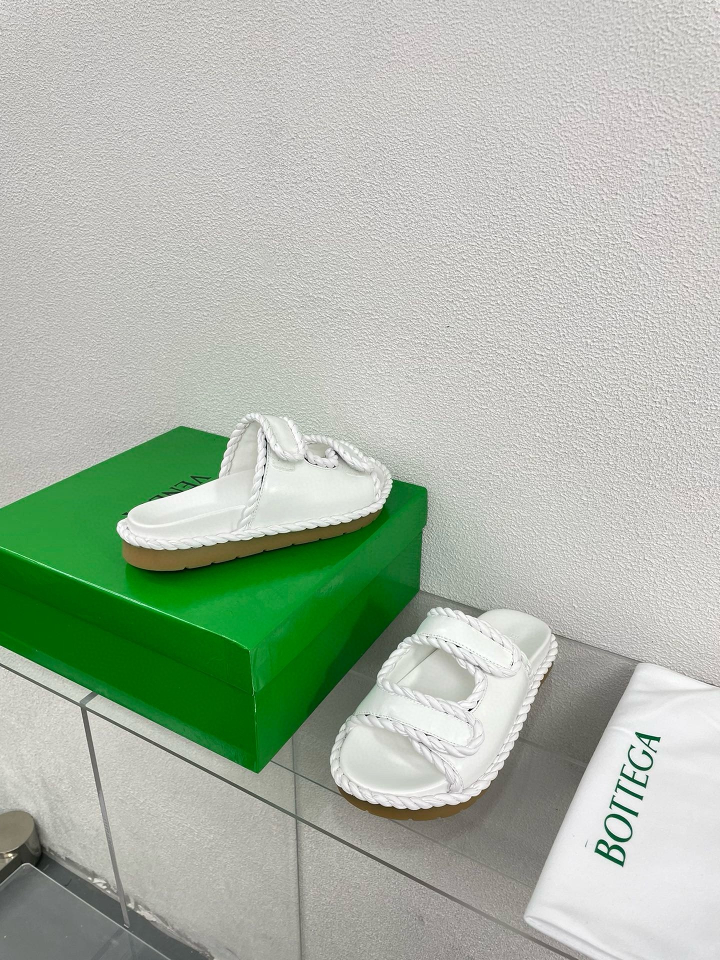 Bottega Veneta Jack Flat Slides in White Lambskin