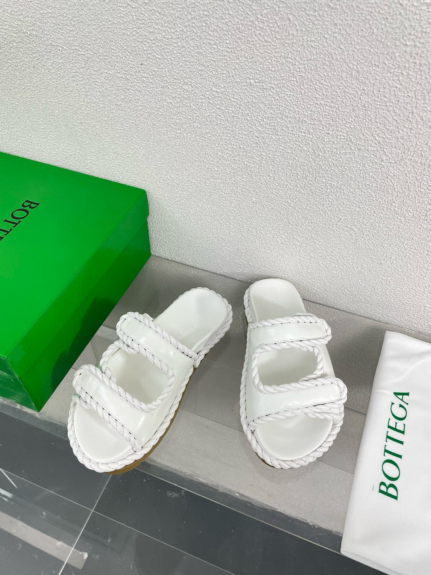 Bottega Veneta Jack Flat Slides in White Lambskin