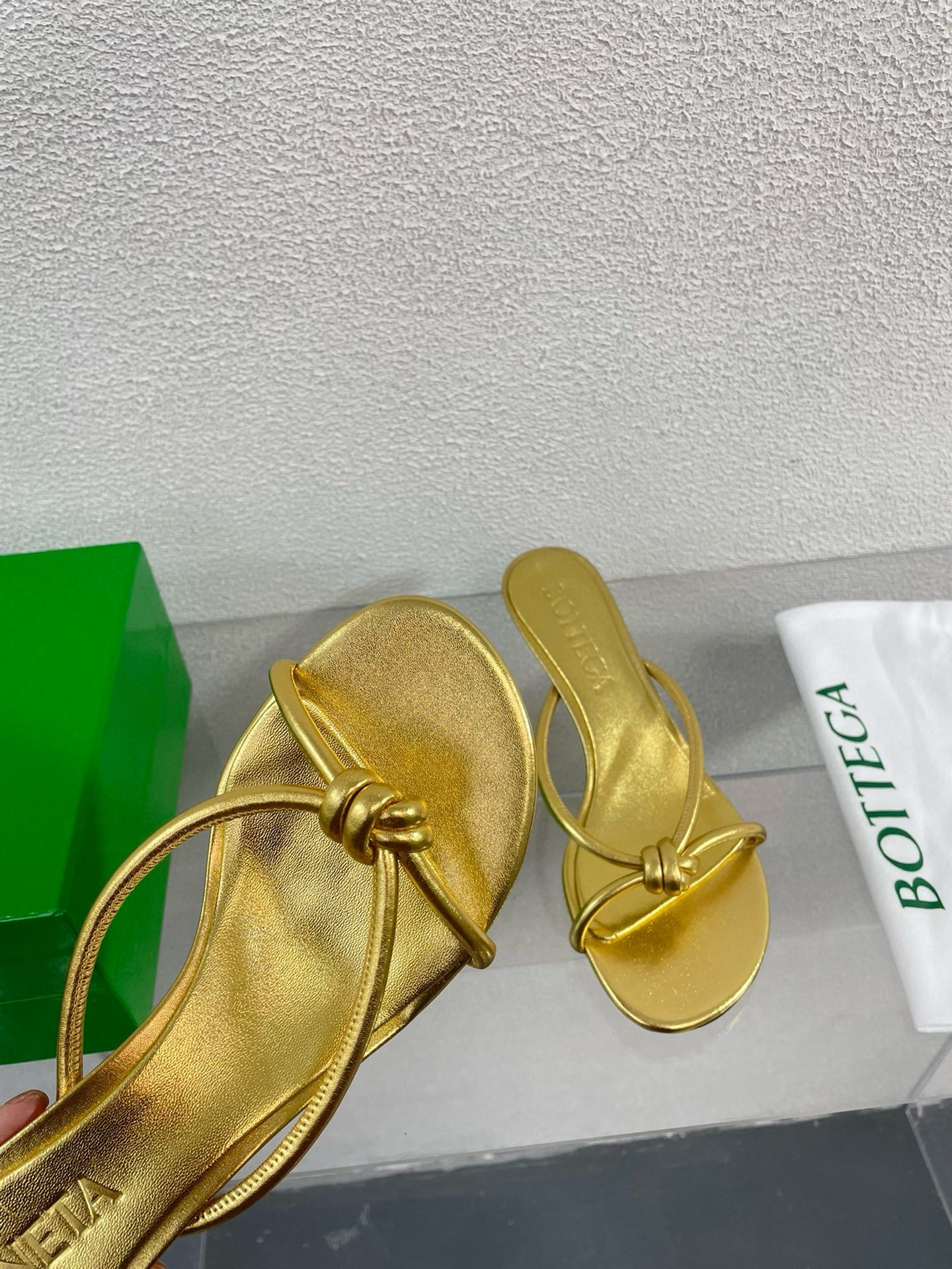 Bottega Veneta Blink Sandals 50mm in Gold Metallic Lambskin