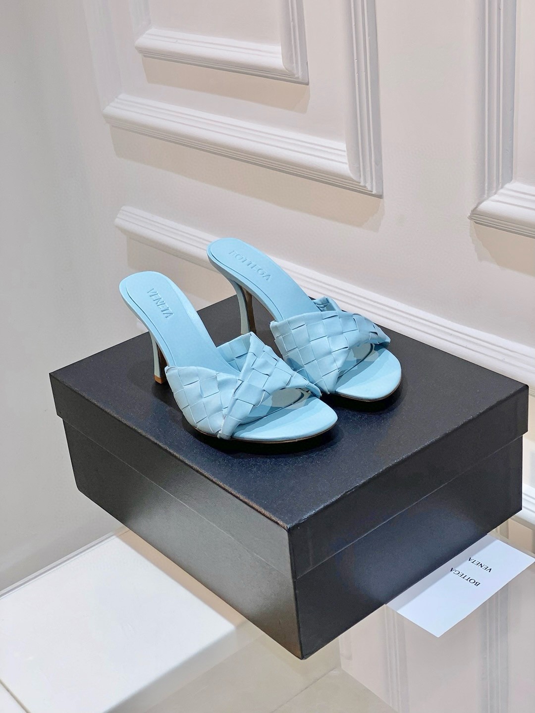 Bottega Veneta Blink Mules 80mm in Blue Intrecciato Lambskin