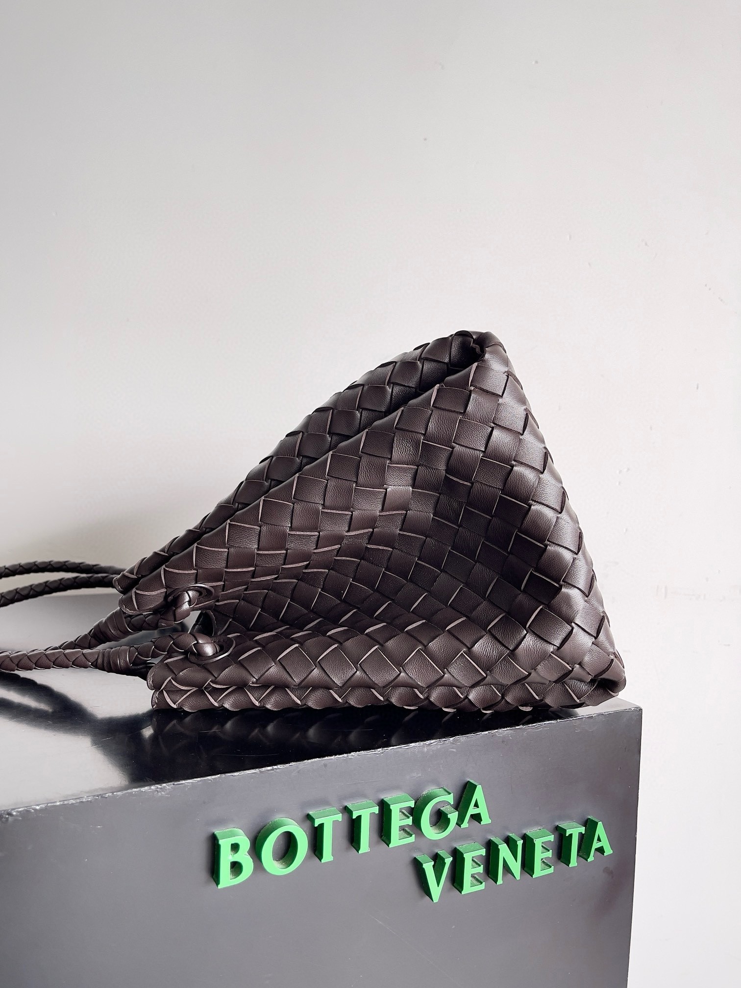 Bottega Veneta Parachute Large Bag in Fondant Intrecciato Lambskin