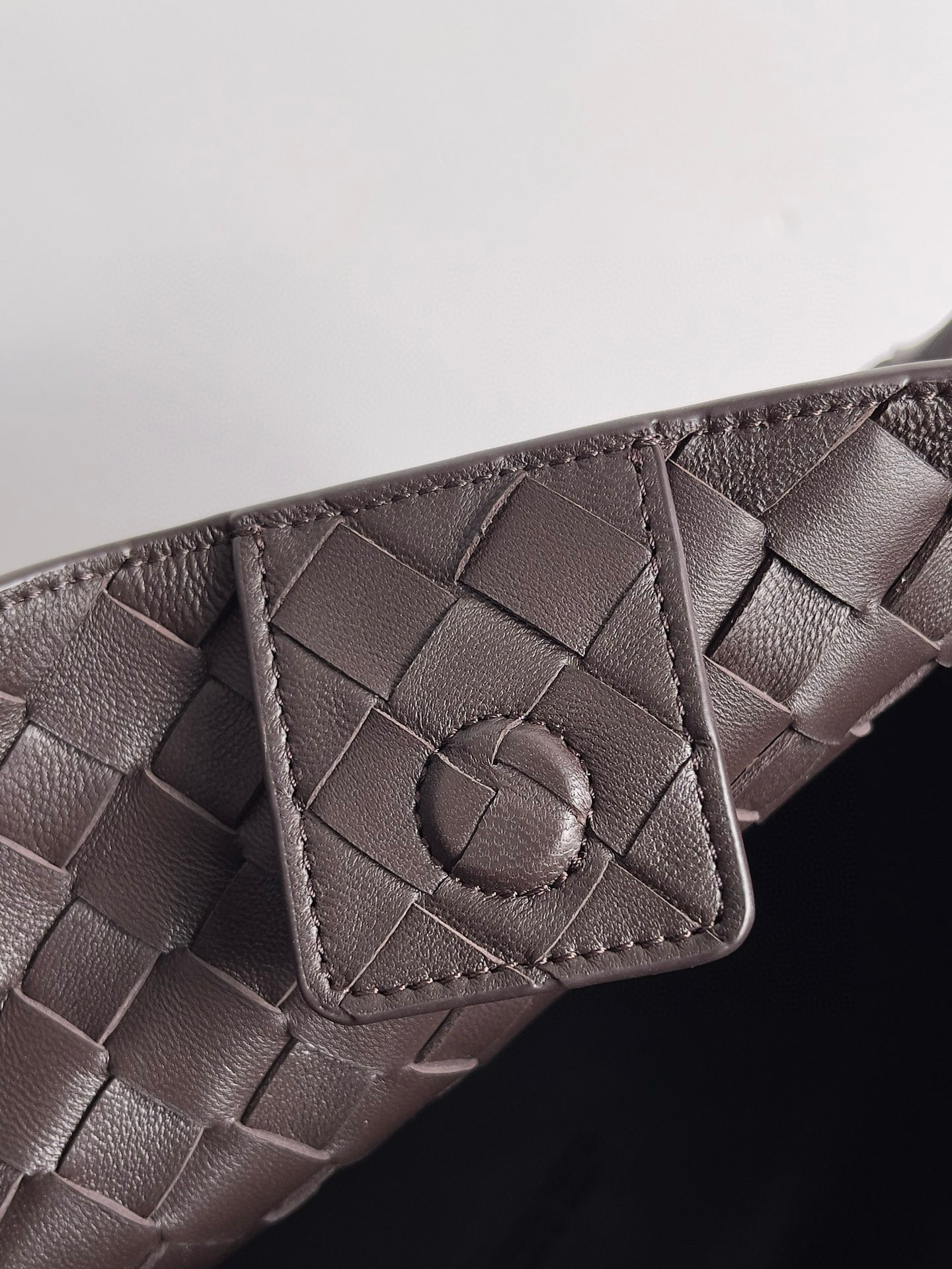 Bottega Veneta Parachute Large Bag in Fondant Intrecciato Lambskin