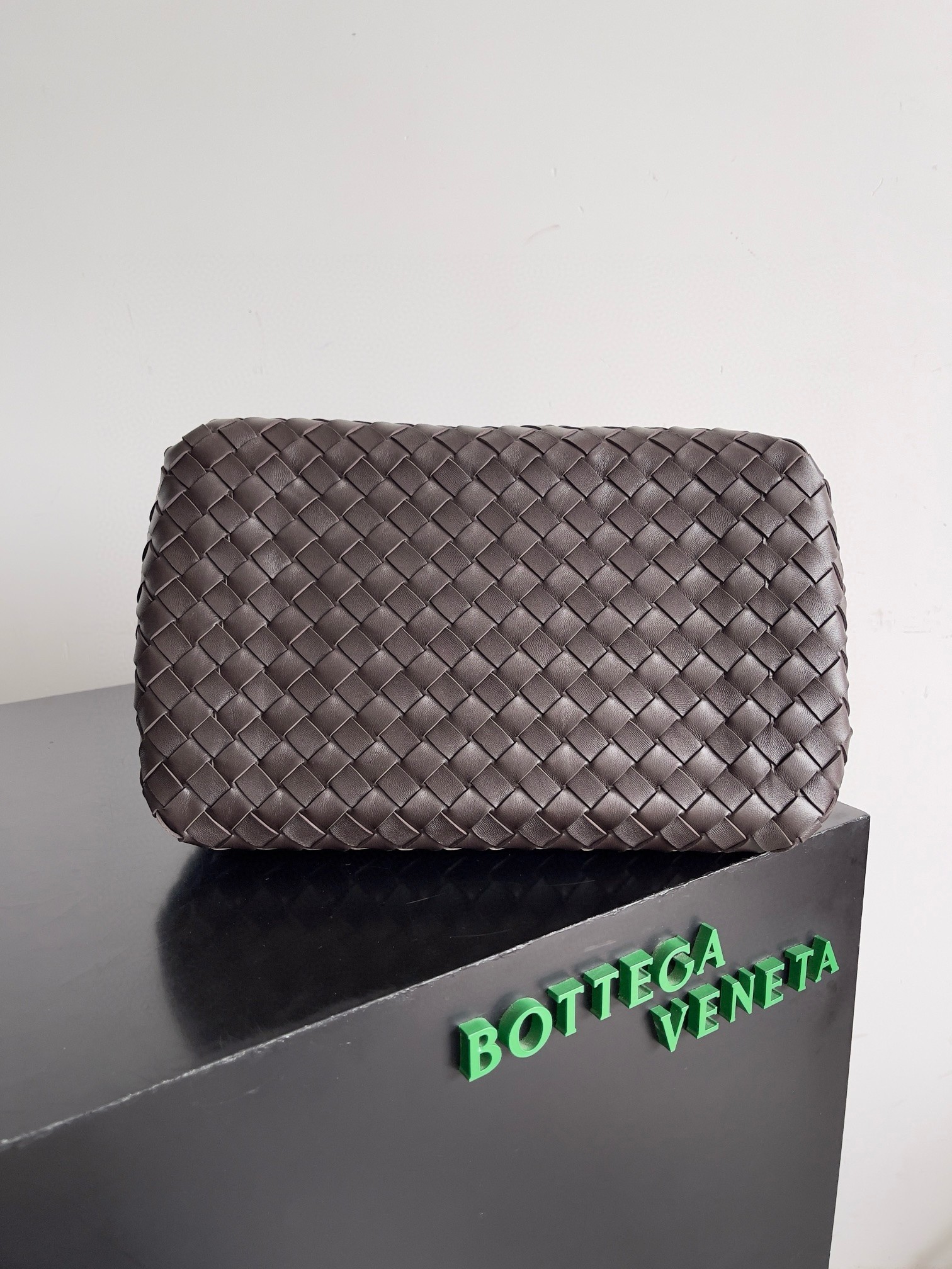 Bottega Veneta Parachute Large Bag in Fondant Intrecciato Lambskin