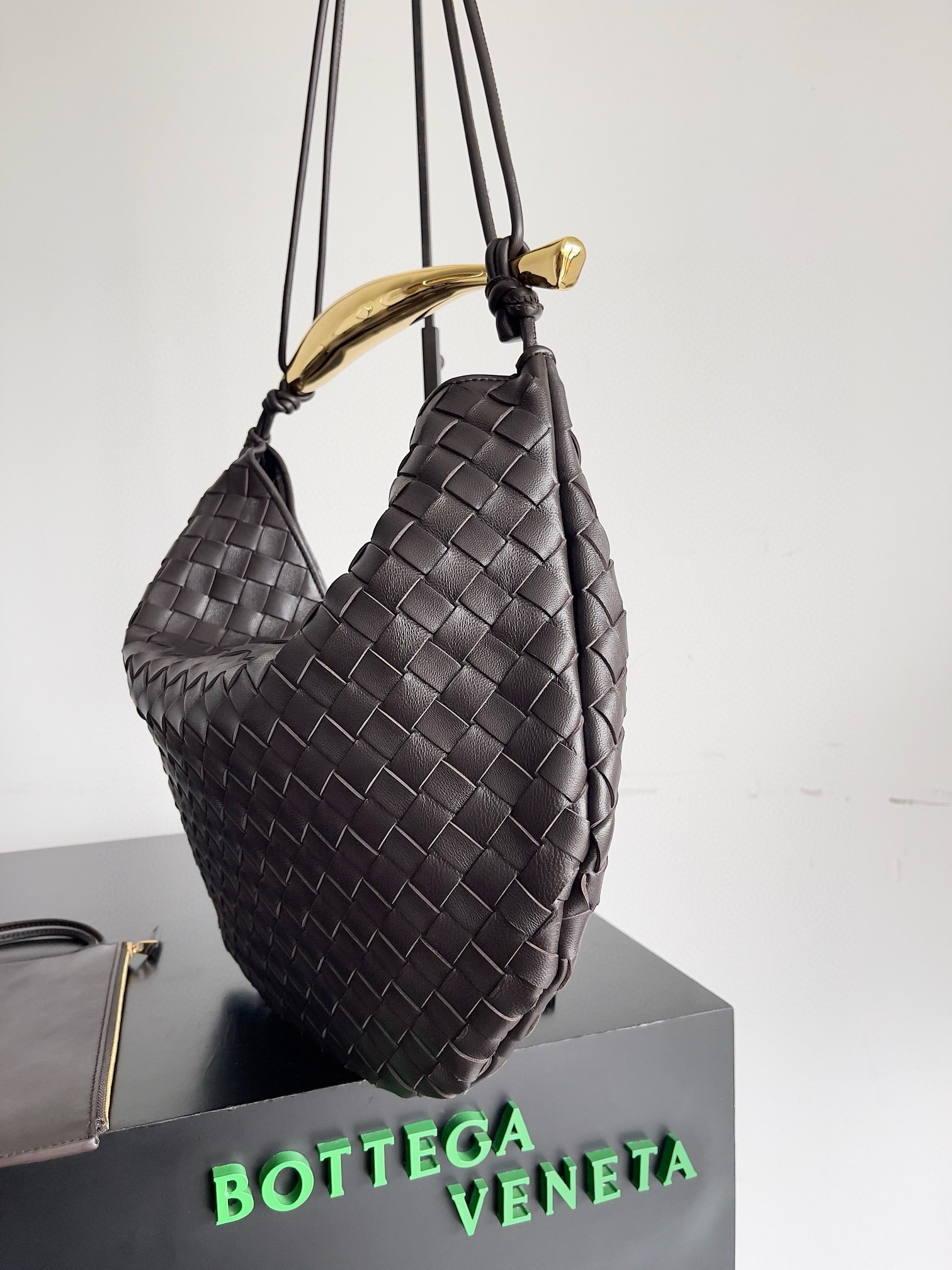 Bottega Veneta Sardine Medium Bag in Fondant Intrecciato Lambskin