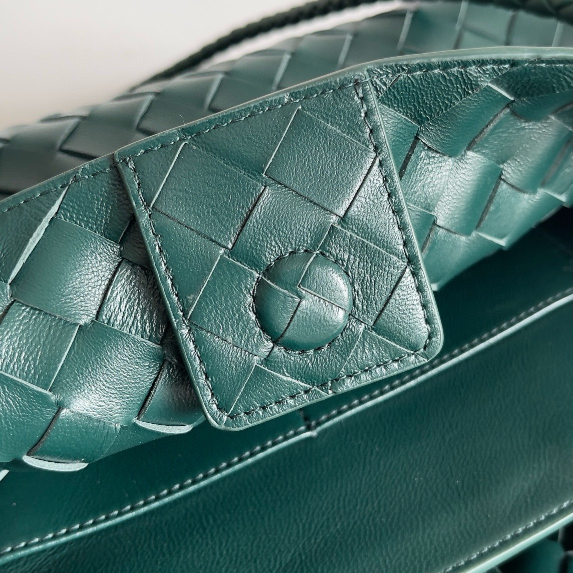 Bottega Veneta Andiamo Small East/West Bag in Green Intrecciato Lambskin